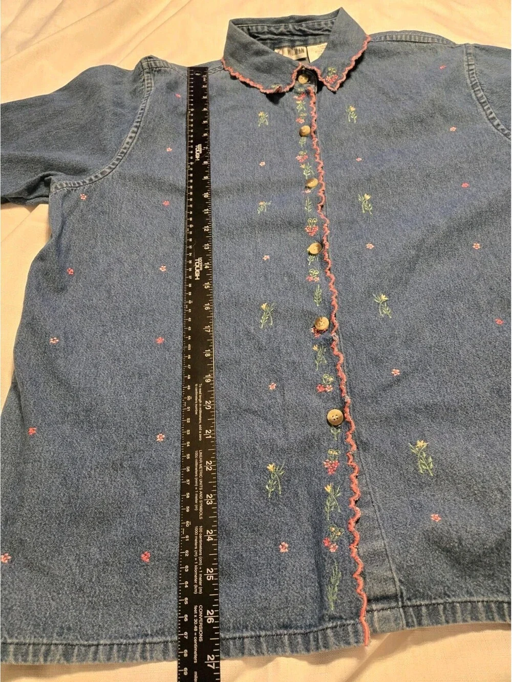 Victoria Jones Denim Shirt Womens XL Embroidered Floral Scalloped Trim Vintage